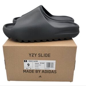 AUTHENTIC Adidas Yeezy Slide Onyx Size 9